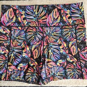 Constantly Varied Gear CVG Tropical Rainbow Workout Shorts Sz Large Stretch